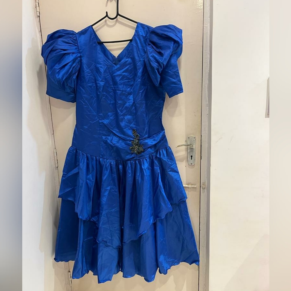 Blue silk gown - Picture 4 of 9